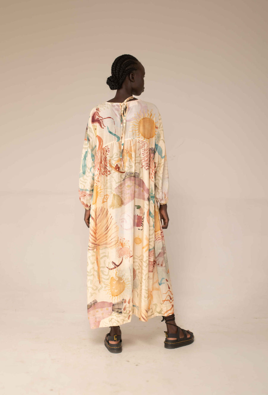 Balloon dress - Rain collector